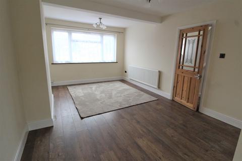 3 bedroom semi-detached house for sale, St. Laurence Close, Uxbridge
