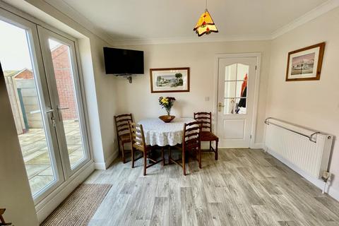 3 bedroom detached house for sale, Austendyke Road, Weston Hills