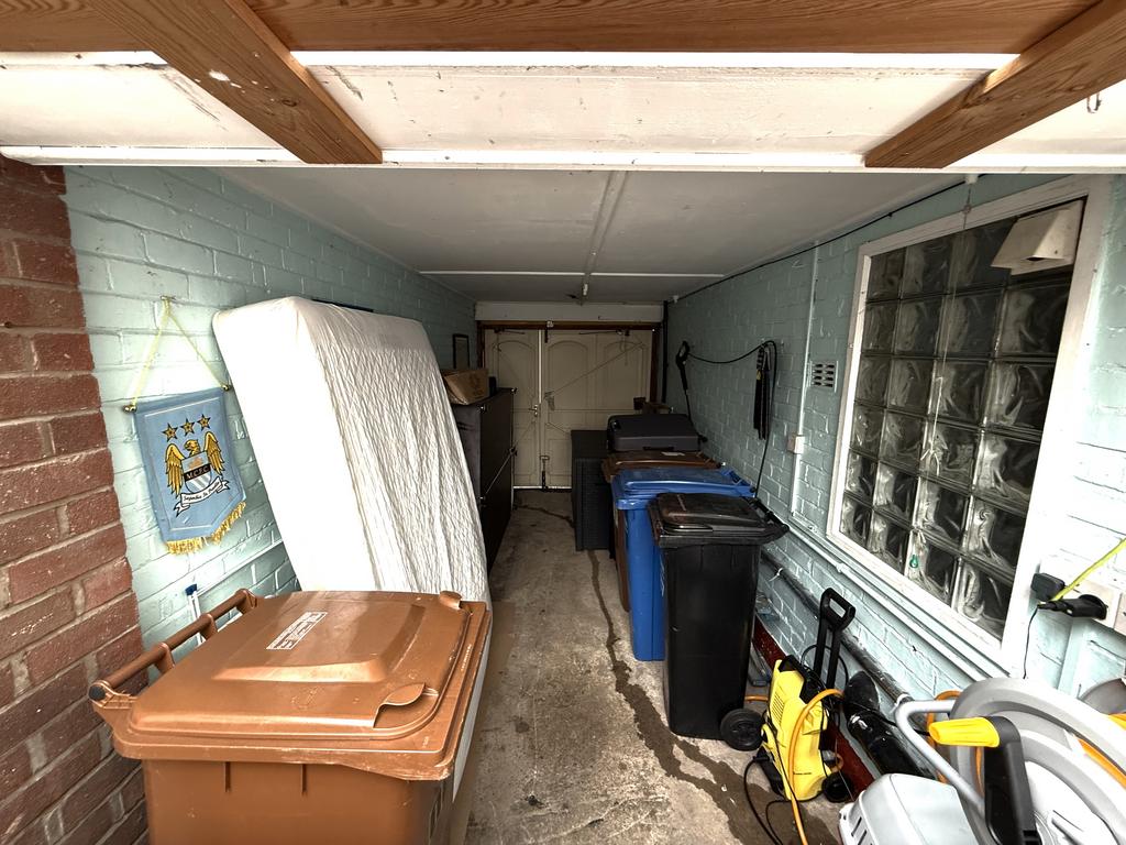 Garage.jpeg