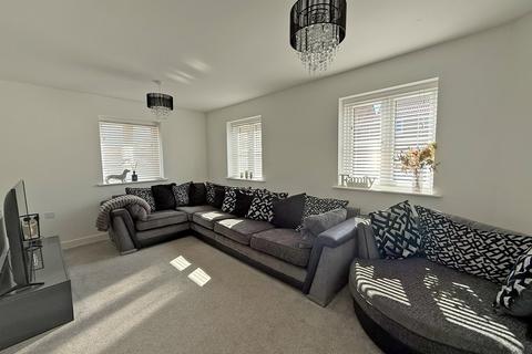3 bedroom detached house for sale, Shetland Drive, Scarborough YO12