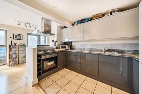 2 bedroom flat for sale, Lee High Road, Lewisham, London, SE13