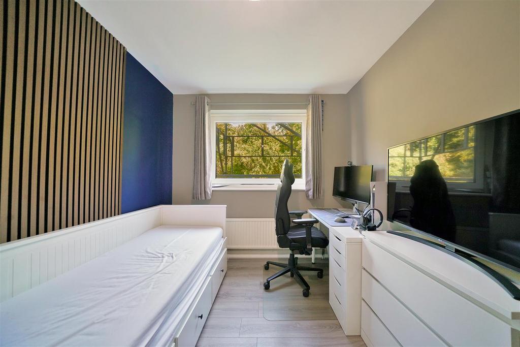 20 Lantern Close - u H2 Gjsj Pp7 IUYn Yb Mhoi.jpg