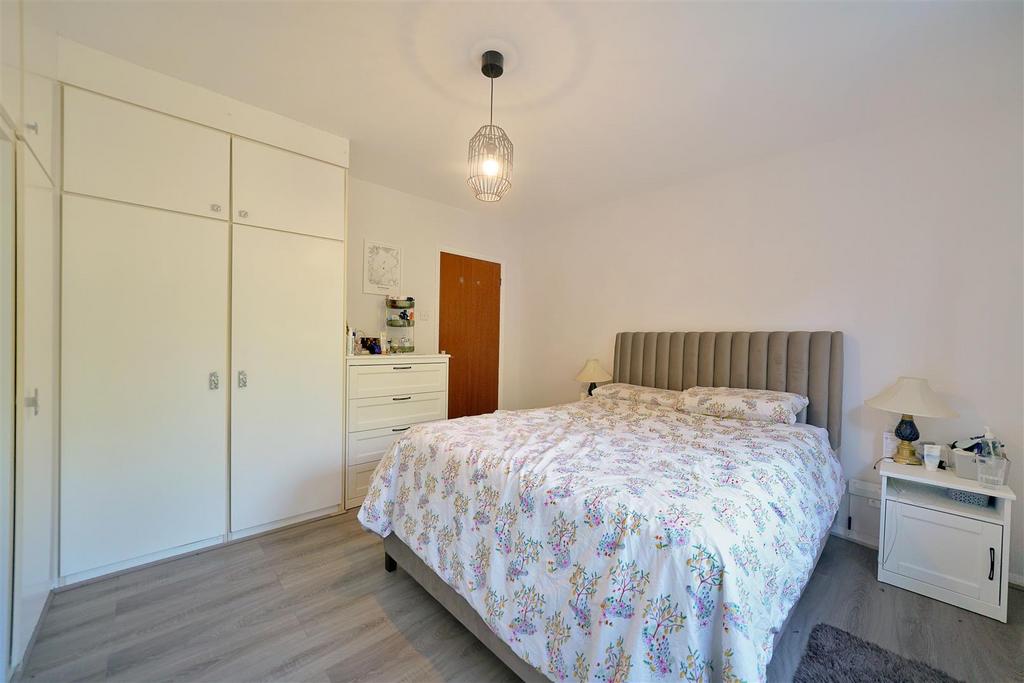 20 Lantern Close - WO1u1 GARPSQKGk NR5 I2 G.jpg