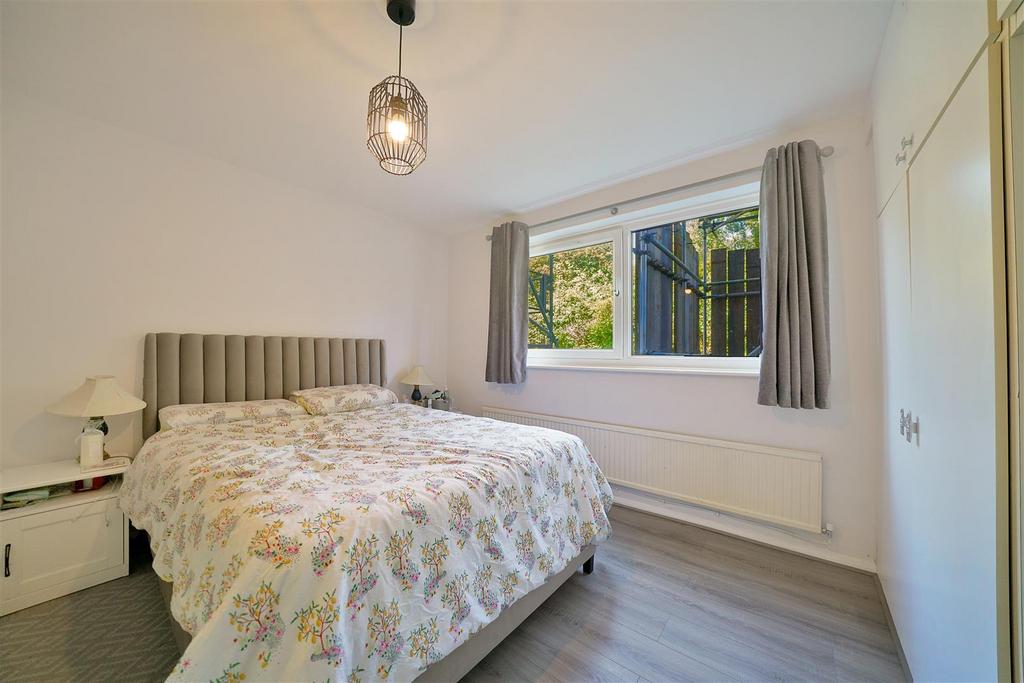 20 Lantern Close - IZ2huy Cnc PUd8 UEP9igd.jpg