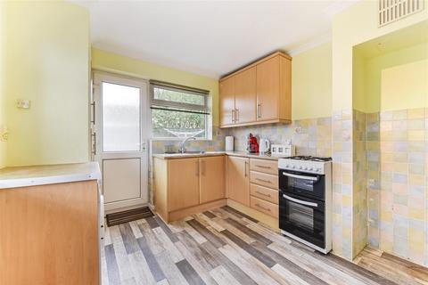 37 Briar Close, Yapton, Arundel, BN18 0ES