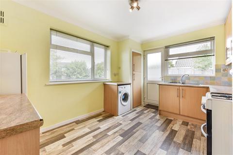 37 Briar Close, Yapton, Arundel, BN18 0ES