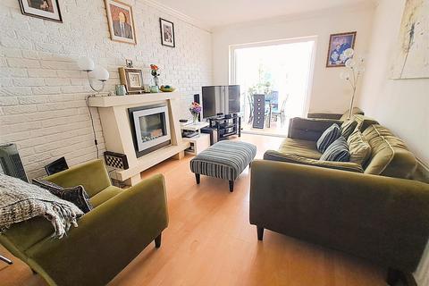 32 Avery Drive, Birmingham, B27 6AL