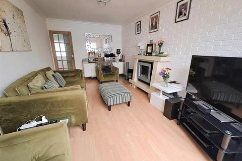 32 Avery Drive, Birmingham, B27 6AL