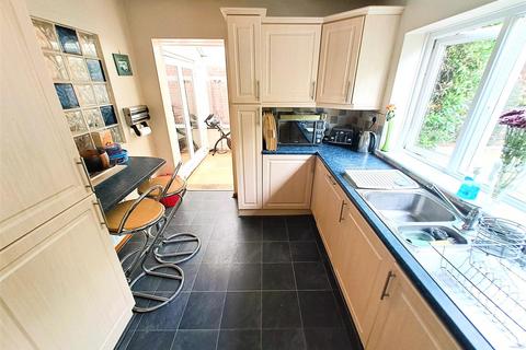 32 Avery Drive, Birmingham, B27 6AL