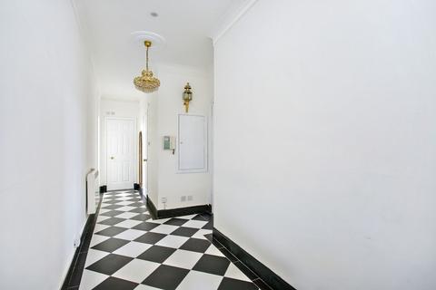undefined, Flat 47, 50 North Bridge, Edinburgh EH1 1QN