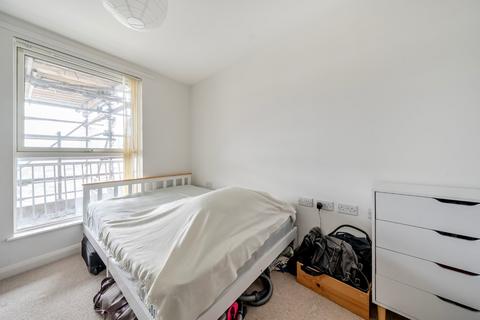 2 bedroom flat for sale, Queensland Road, Islington, London, N7