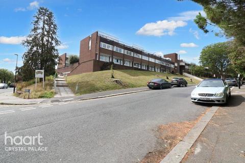300 Sylvan Road, London, SE19 2SB
