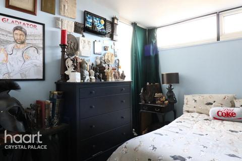 300 Sylvan Road, London, SE19 2SB