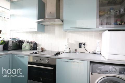 300 Sylvan Road, London, SE19 2SB