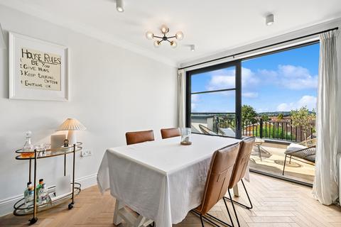 2 bedroom flat for sale, Cleveland Road, Ealing, London, W13