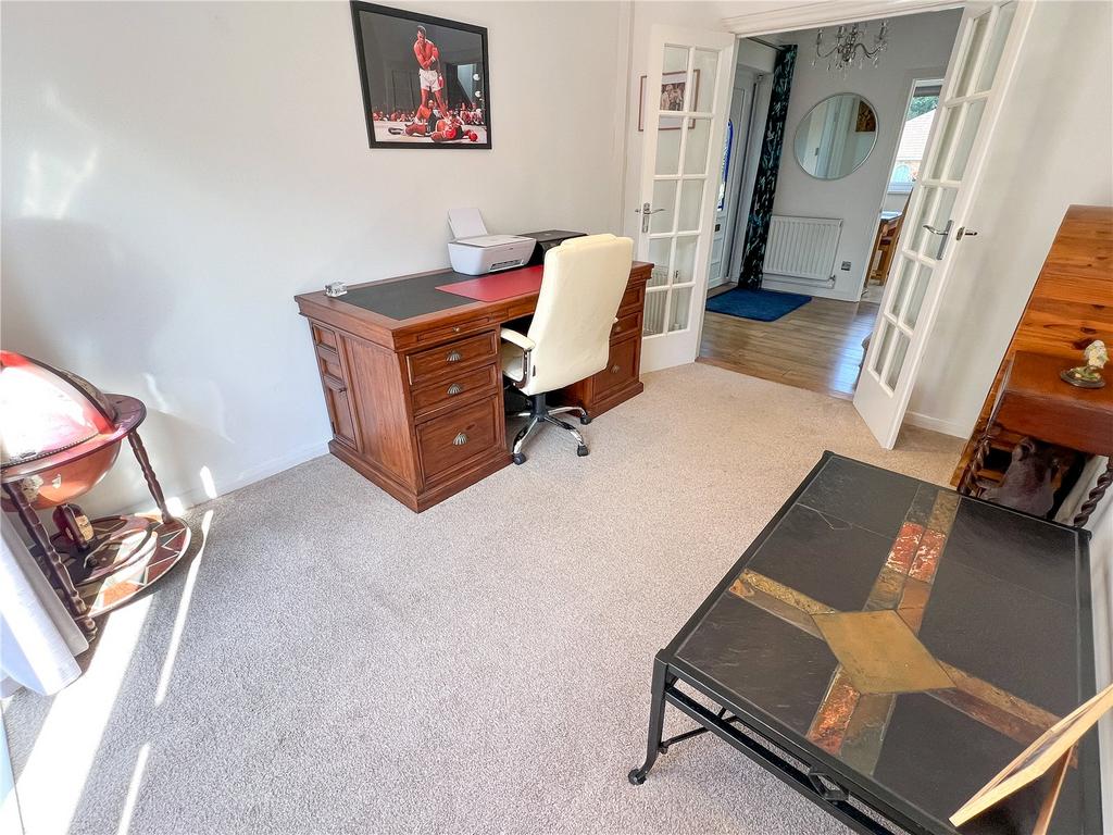 Dining/Office