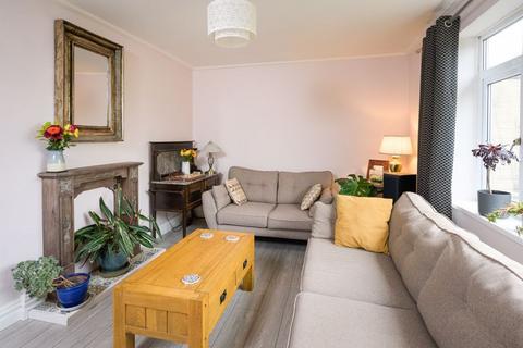 106 Southlands, Bath, BA1 4EA