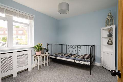 106 Southlands, Bath, BA1 4EA