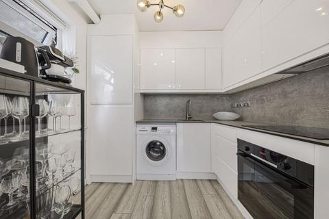 3, Chudleigh, 14 Highview Road, Sidcup, DA14 4EZ