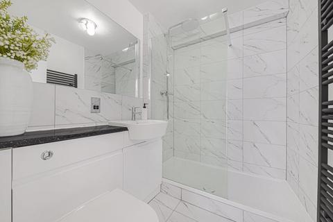 3, Chudleigh, 14 Highview Road, Sidcup, DA14 4EZ