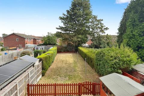 3 bedroom semi-detached house for sale, Bradgate Road, Leicester LE9