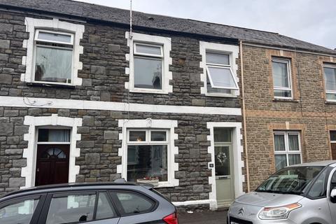 32 Diamond Street, Cardiff, CF24 1NR