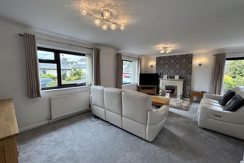 undefined, Maes Madog, Old Colwyn