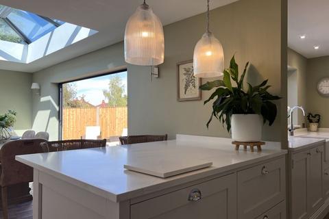 undefined, Golf Open 2026 - Sunny Road, Southport - Bungalow Sleeps 8