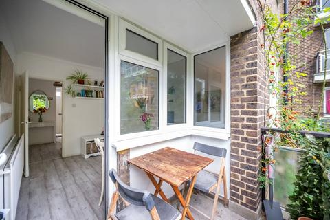 2 bedroom maisonette for sale, Caldwell Street, Oval, London, SW9