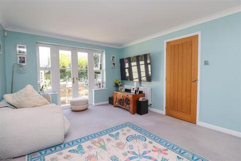 undefined, Leger Close, Fleet GU52