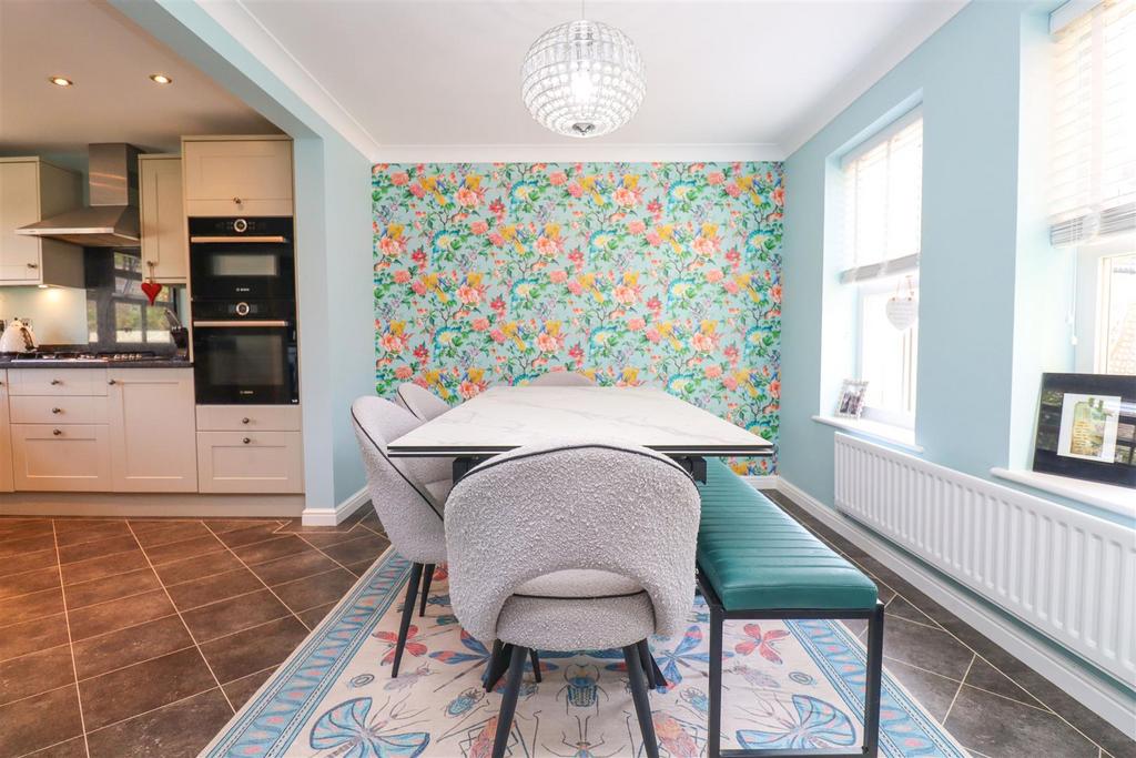 Breakfast Room