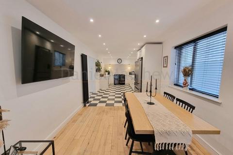 2, The Woods Briary Way, Brackla, Bridgend, CF31 2PT
