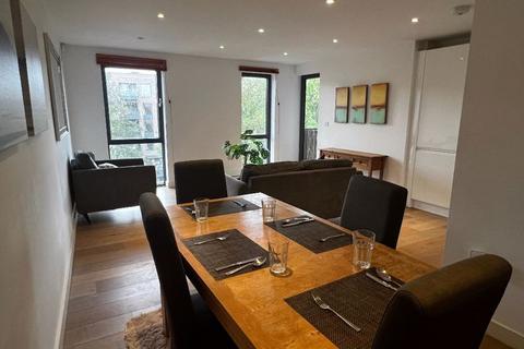 2 bedroom property for sale, Kings Avenue, London SW4