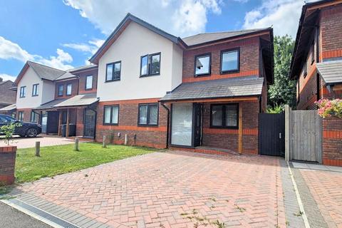 4 bedroom semi-detached house for sale, St Nicholas Avenue, Gosport PO13