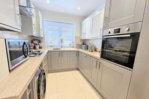 4 bedroom semi-detached house for sale, St Nicholas Avenue, Gosport PO13