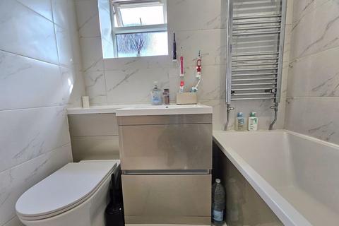 undefined, Bournemead Avenue, Northolt, UB5