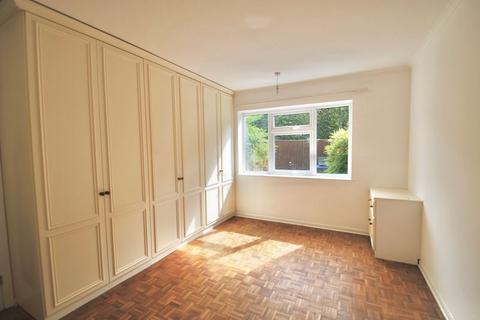 2 bedroom mews for sale, Headley Close, Epsom