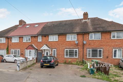 Simms Close, Carshalton, SM5