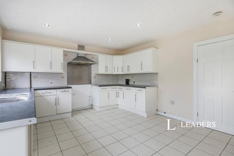 4 bedroom house to rent, Simms Close, Carshalton, SM5