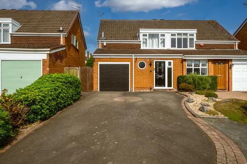 Cranham Drive, Kingswinford DY6