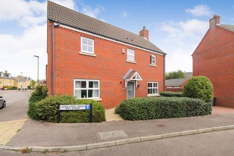 4 bedroom detached house for sale, Langlands Road, Bedford MK41