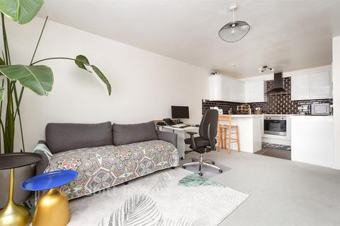 2 bedroom apartment for sale, Fiveacre Close, Thornton Heath, Surrey