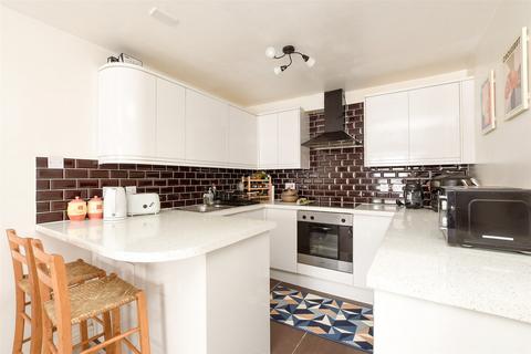 2 bedroom apartment for sale, Fiveacre Close, Croydon CR7