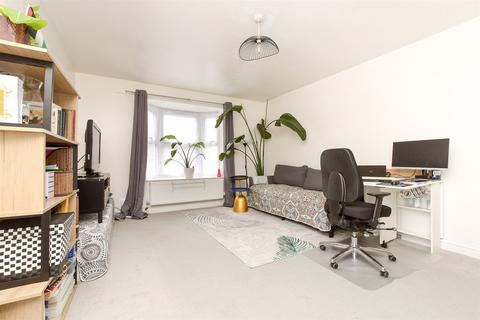 undefined, Fiveacre Close, Croydon CR7