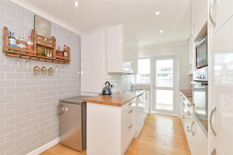 3 bedroom detached bungalow for sale, Rosemary Way, Waterlooville PO8