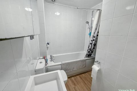 30 Buddle Close, Plymouth, PL9 9UX