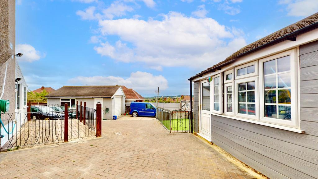 House exterior, driveway
