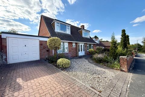 3 bedroom detached house for sale, Lawns, Swindon SN3