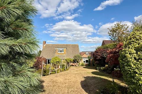 3 bedroom detached house for sale, Lawns, Swindon SN3