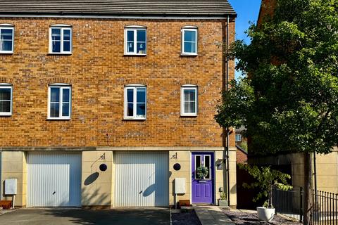 3 bedroom semi-detached house for sale - Lysaght Avenue, Newport NP19